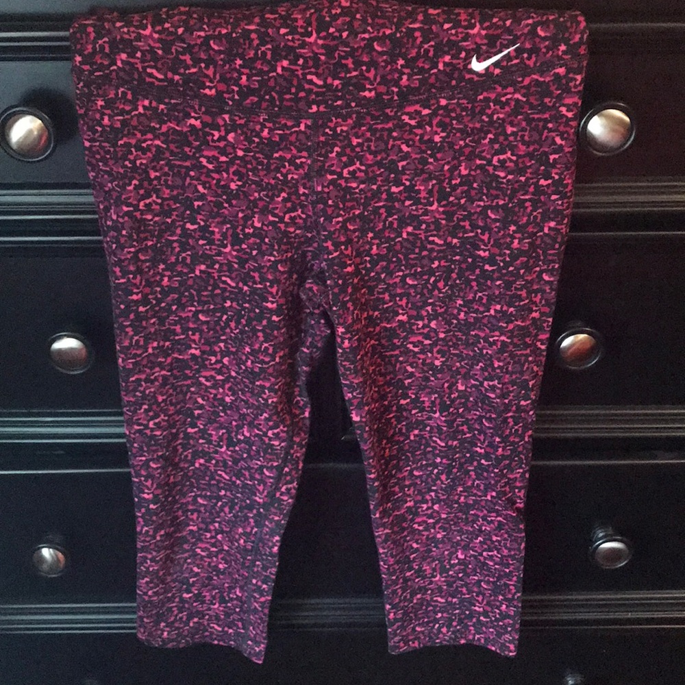 Nike DriFit Capri pants